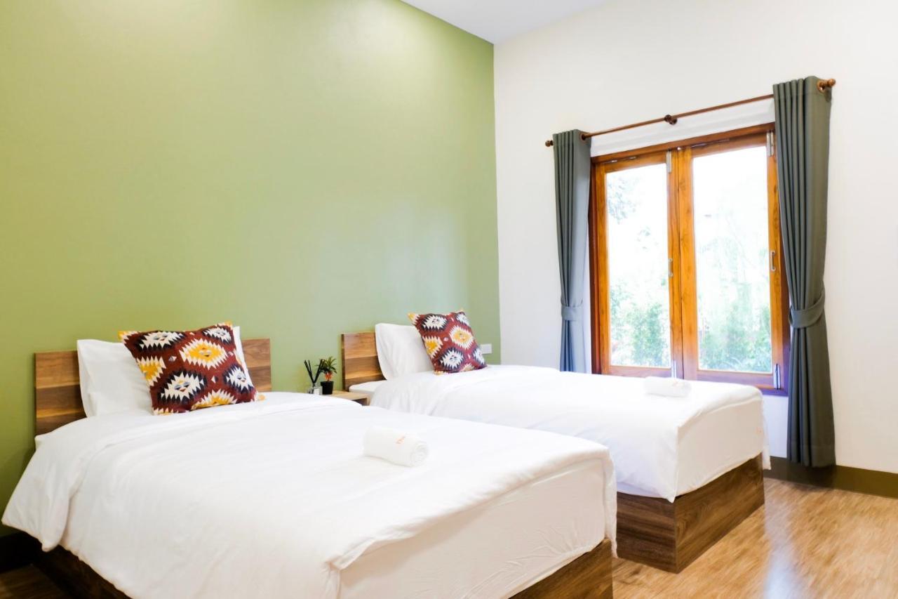 The Cozy Hotel Phetchaburi Bagian luar foto