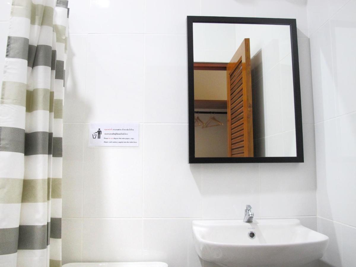 The Cozy Hotel Phetchaburi Bagian luar foto