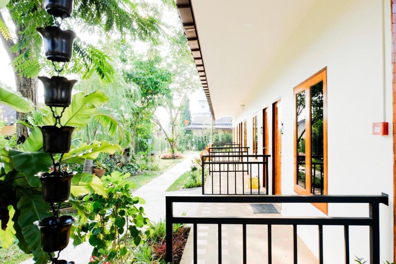 The Cozy Hotel Phetchaburi Bagian luar foto